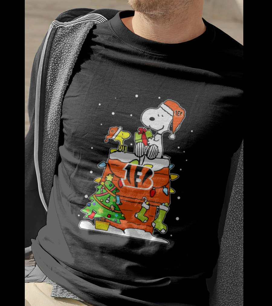 Snoopy Woodstock Cincinnati Bengals Christmas T-Shirt