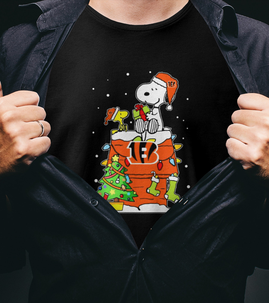 Snoopy Woodstock Cincinnati Bengals Christmas T-Shirt