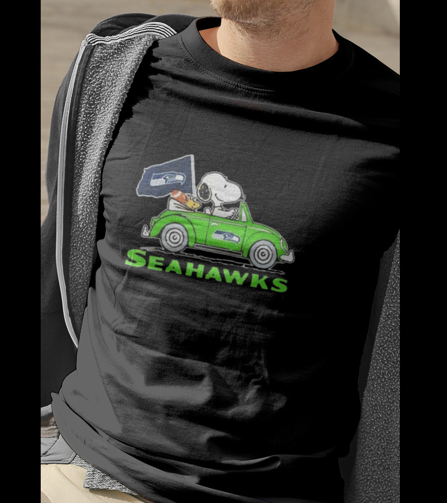 Snoopy And Woodstock Driving Seattle Seahawks Car T-Shirt