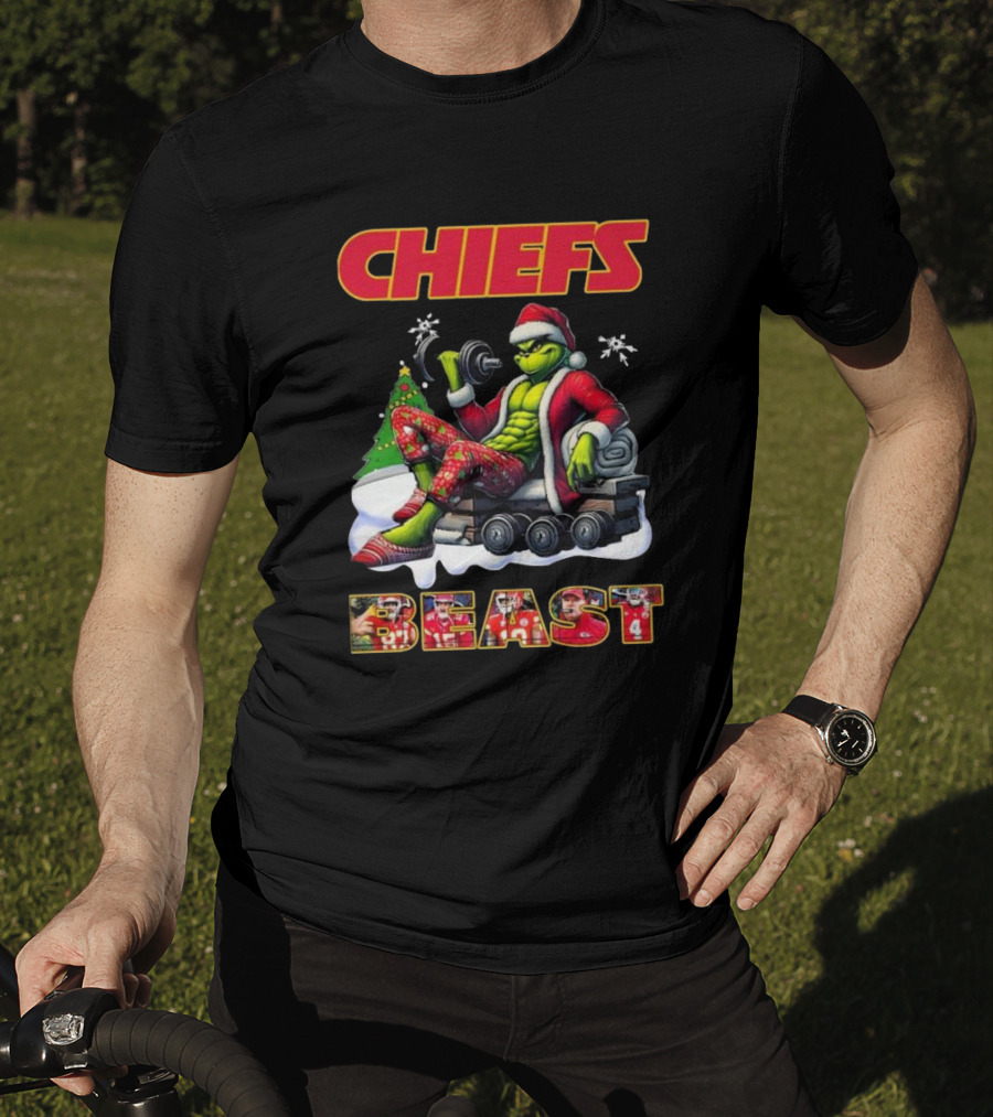 Chiefs Grinch Santa Beast Christmas Gymmer Kansas NFL 2025 T-Shirt