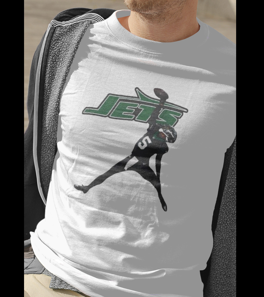 Garrett Wilson 5 New York Jets NFL Player Pose With Jets T-Shirt