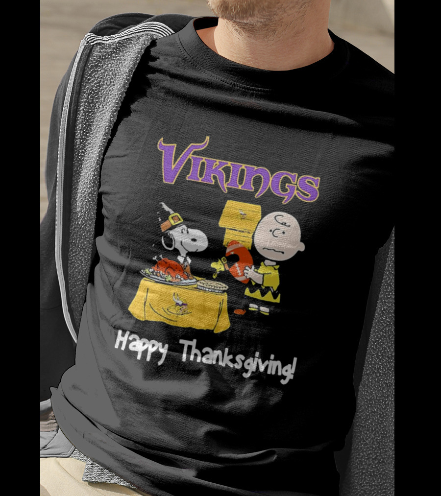 Peanuts Minnesota Vikings NFL Football Snoopy Charlie Brown Happy Thanksgiving T-Shirt