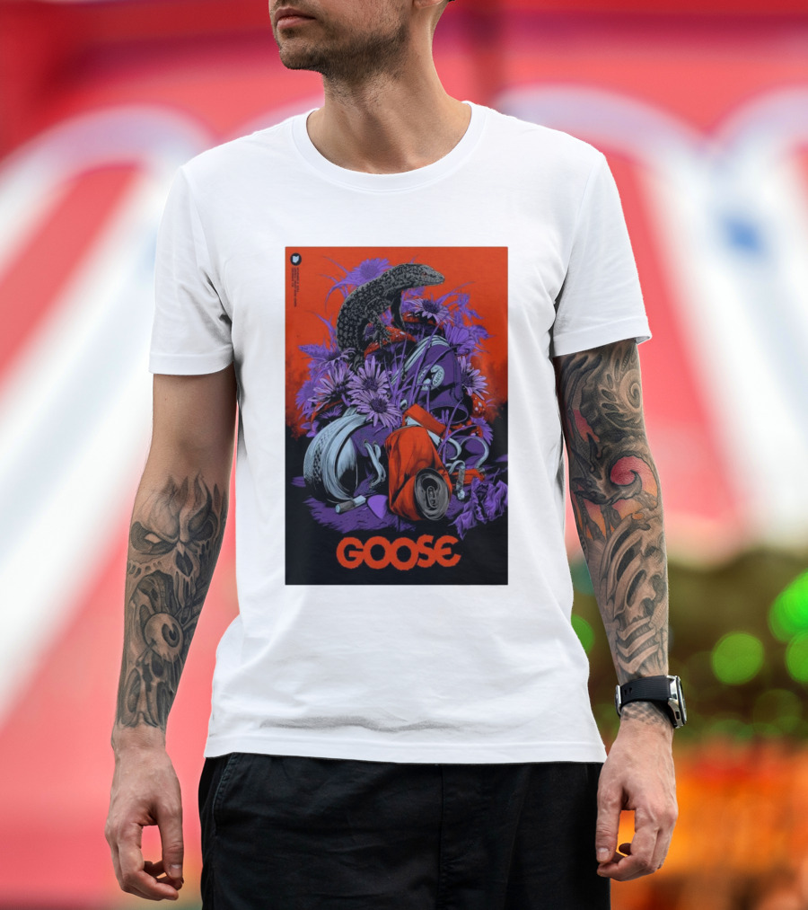 Goose Nov 8 2024 Cincinnati OH Tour Lizard On Purple Flowers T-Shirt