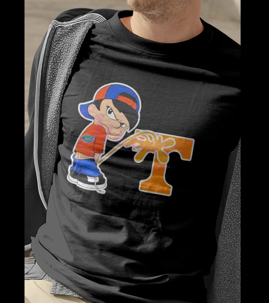 Funny Boy Florida Gators Peeing On Tennessee Volunteers T-Shirt
