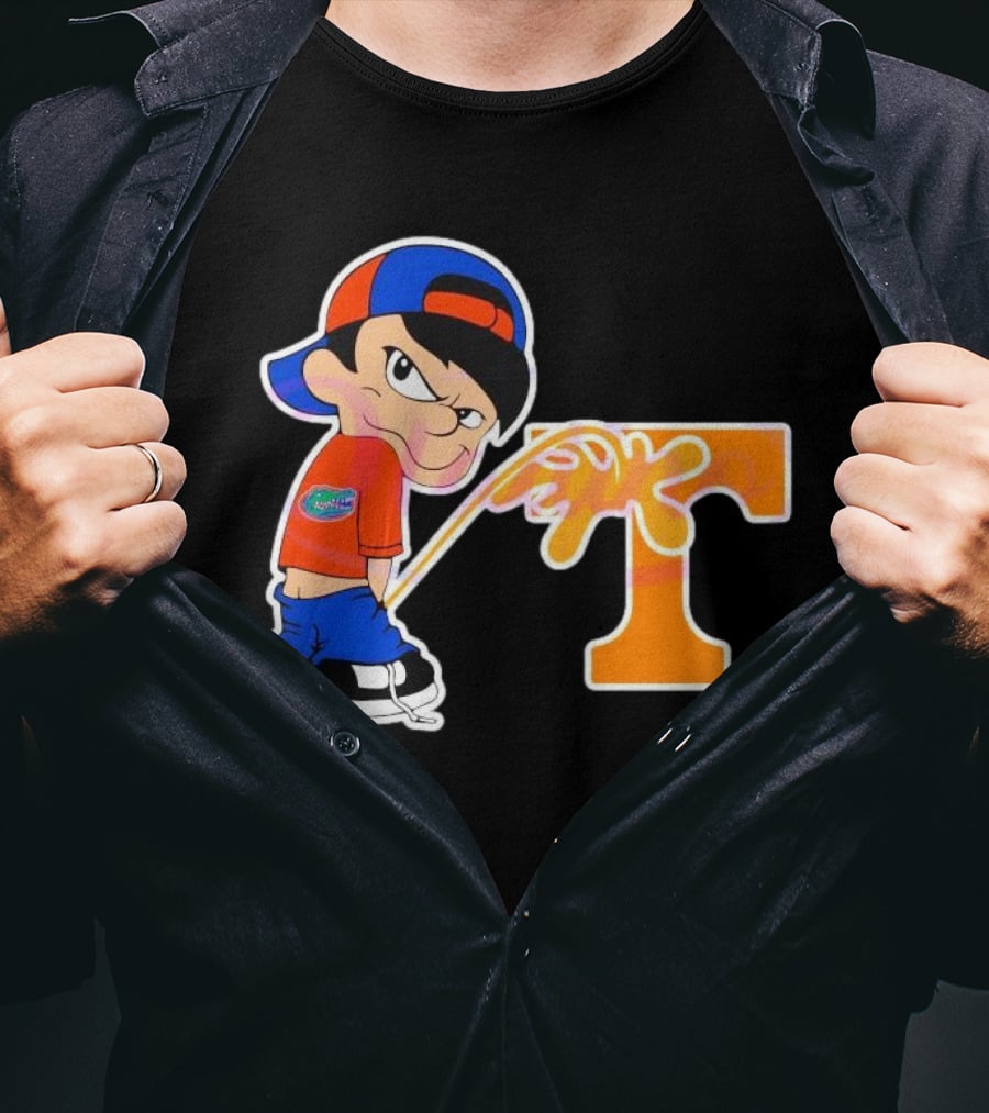 Funny Boy Florida Gators Peeing On Tennessee Volunteers T-Shirt