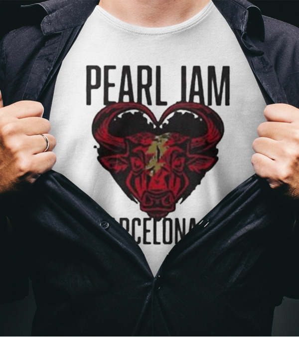 Pearl Jam Barcelona July 08/24 Bull Artwork Concert Event T-Shirt