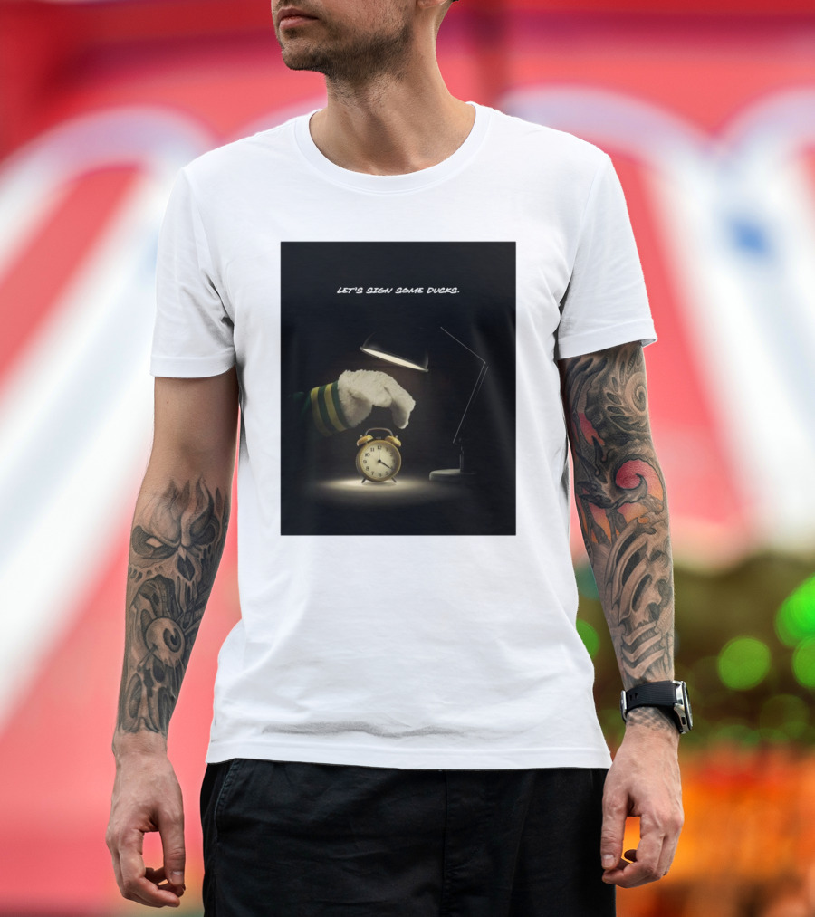 Oregon Ducks Let's Sign Some Ducks Go Ducks NSD25 Alarm Clock Scene T-Shirt