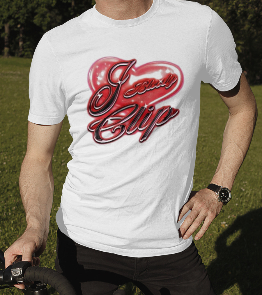 I Love Bloody Clip Heart Airbrush Imnotclip T-Shirt