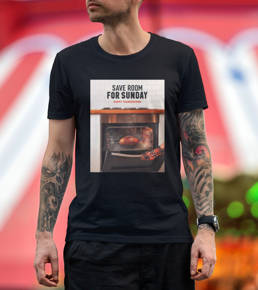 Cincinnati Bengals Save Room For Sunday Happy Thanksgiving NFL Football Oven Mitt T-Shirt