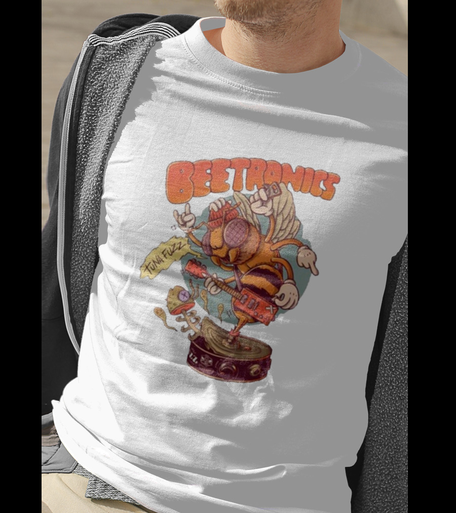 Beetronics Tuna Fuzz Rocking Bee On Amplifier T-Shirt