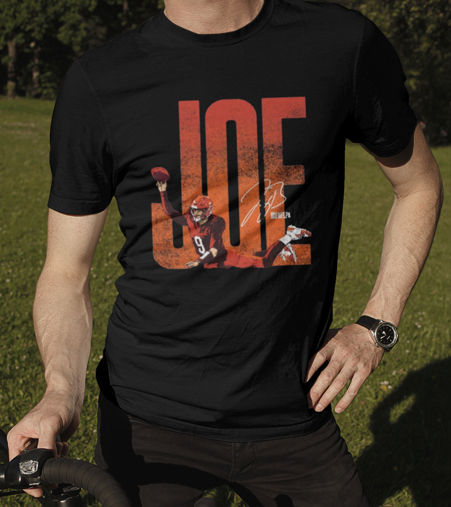 Joe Burrow NFLPA Cincinnati Bengals Signature Pass Vintage T-Shirt