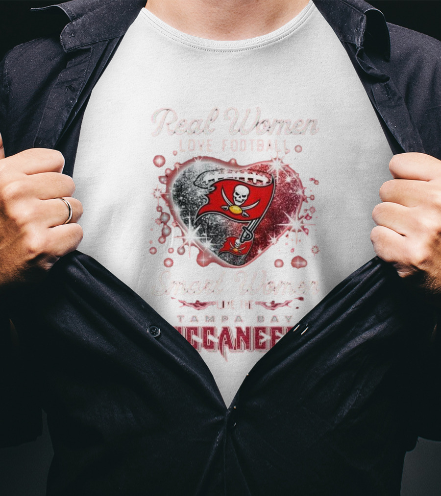 Real Women Love Football Smart Women Love The Tampa Bay Buccaneers Heart T-Shirt