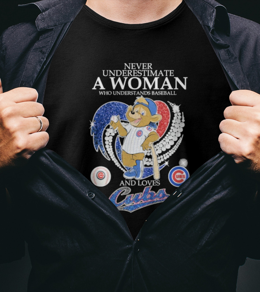 Never Underestimate A Woman Who Understands Baseball And Loves Cubs Chicago Mascot Clark Diamond Heart T-Shirt