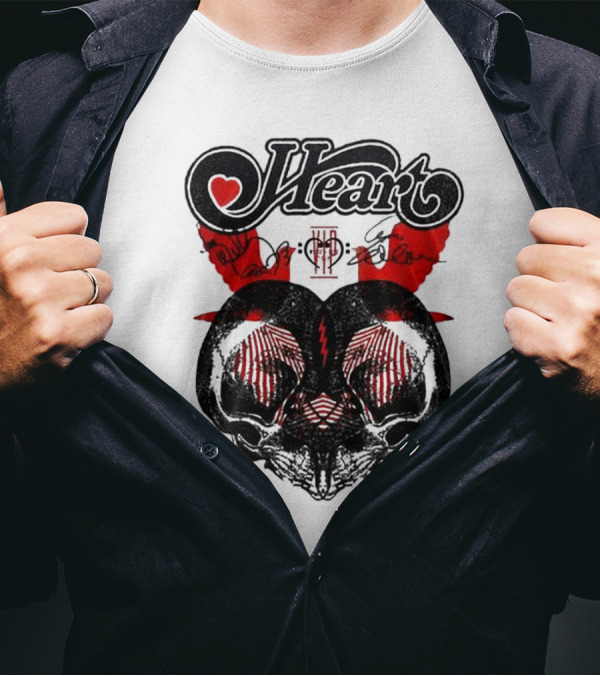 Heart Royal Flush Tour 2025 Playing Card Motif With Heart And Lightning Bolt T-Shirt