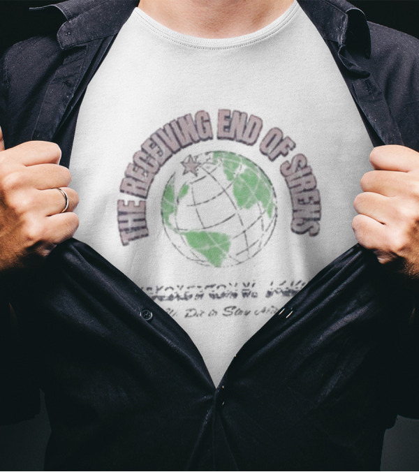 THE RECEIVING END OF SIRENS AURA CAMPGROUND LOVES TO HATE STRANGERS T-Shirt