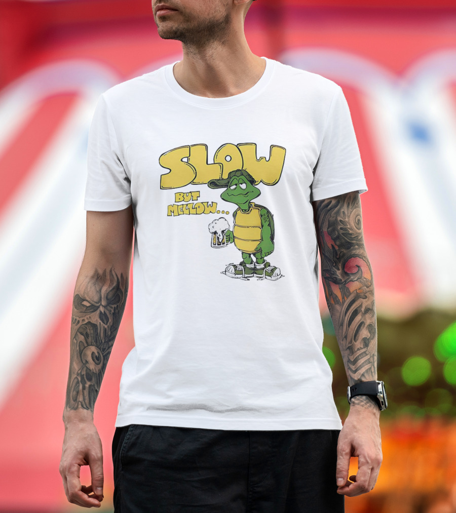 Slow But Mellow Turtle with Beer Retro Vintage 70s Style T-Shirt