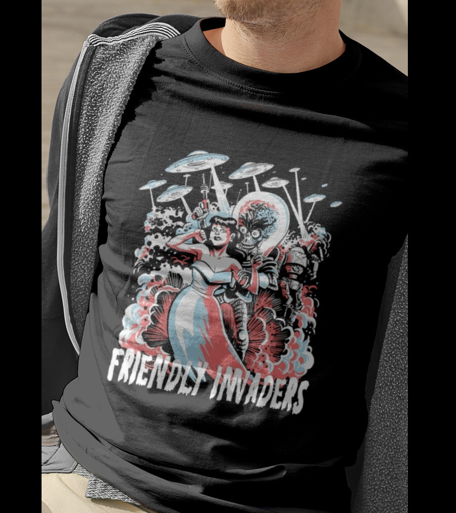 Friendly Invaders Retro UFO Invasion Art With Vintage Sci Fi T-Shirt