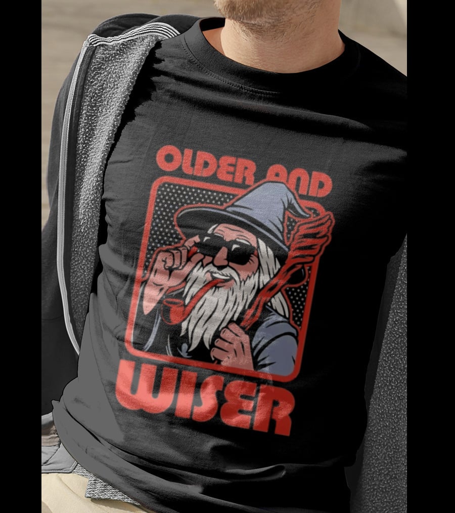 Older And Wiser Gandalf Smoking Pipe And Staff T-Shirt