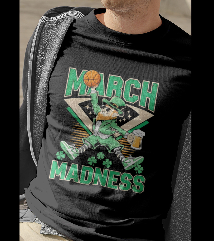 Leprechaun March Madness Basketball St. Patrick's Day Celebration T-Shirt