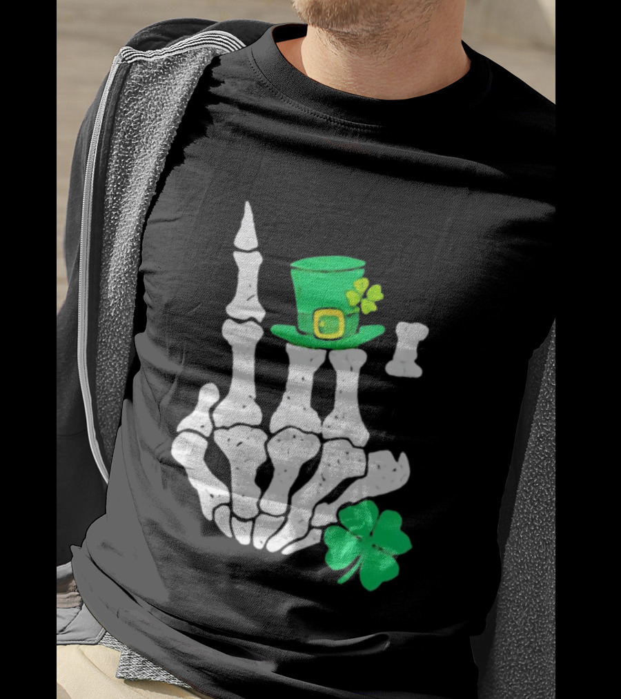 Skeleton Hand With Leprechaun Hat And Shamrock St Patricks Day T-Shirt