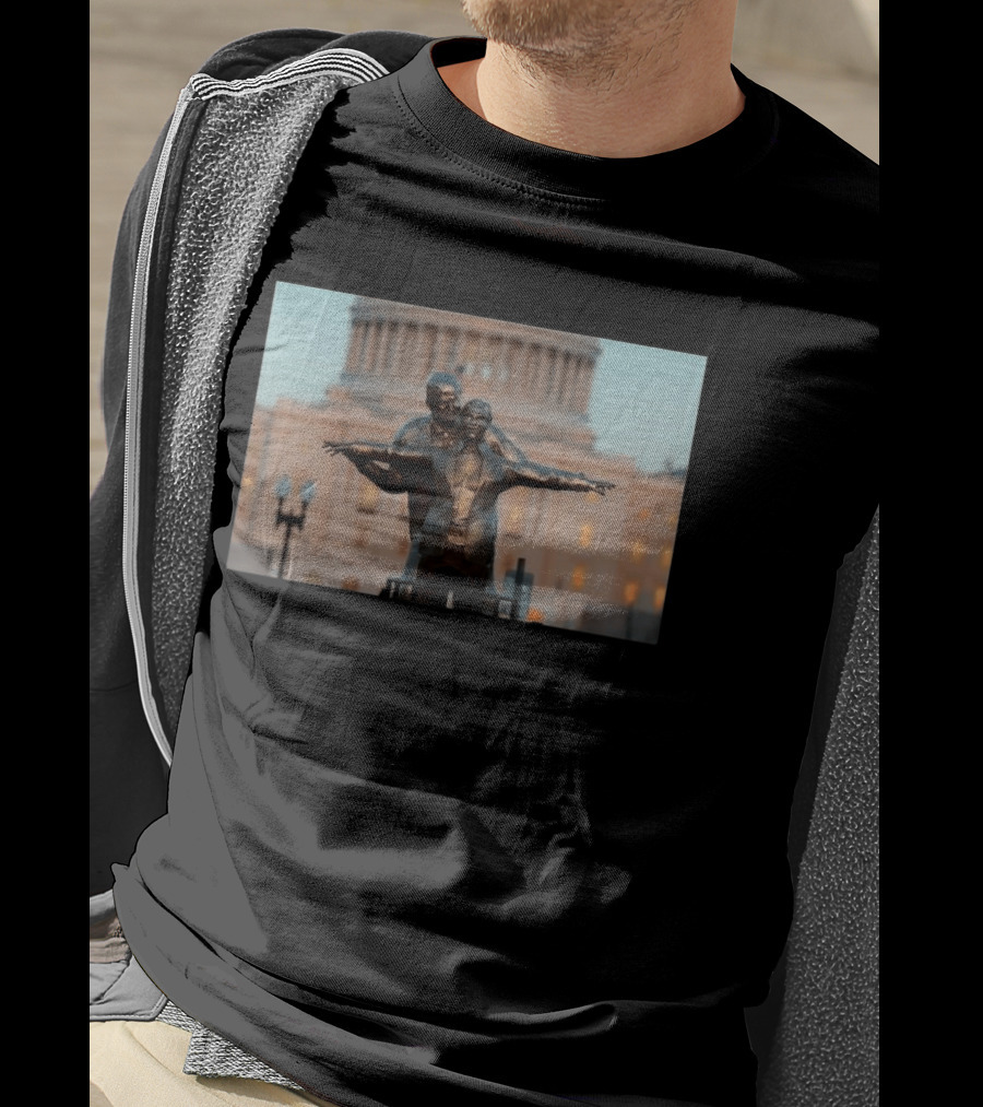Titanic Trump Epstein Statue At Capitol Building T-Shirt