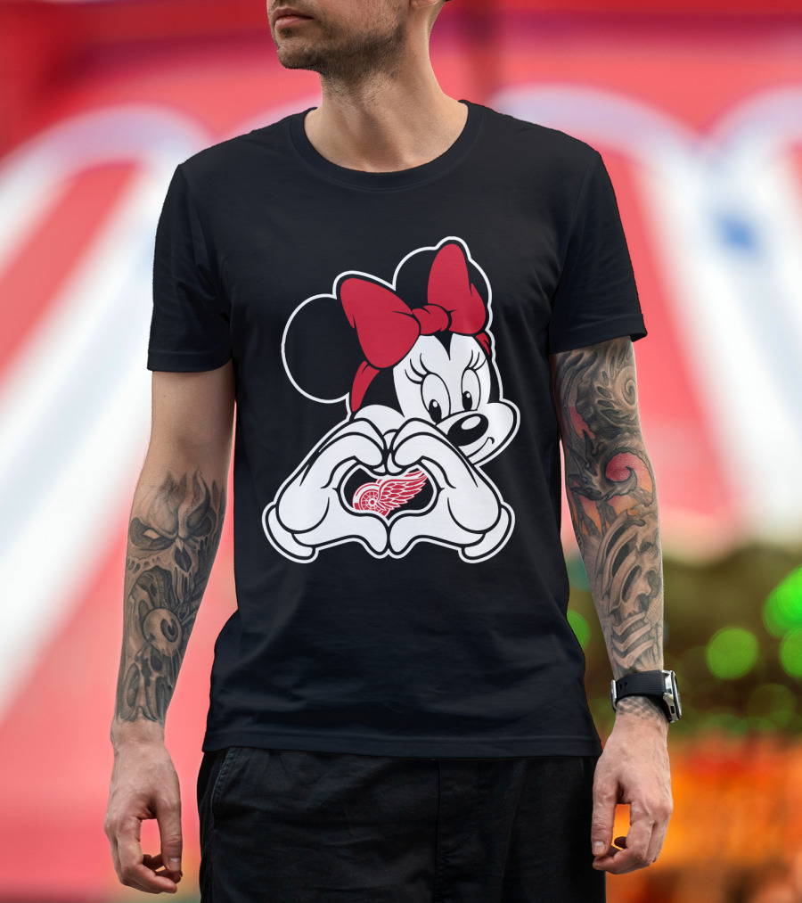 Minnie Mouse Heart Hands Detroit Red Wings T-Shirt