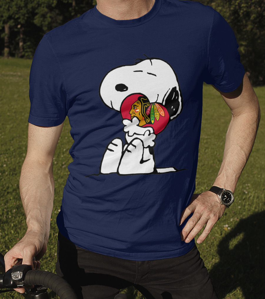 Snoopy Hugging Chicago Blackhawks Hockey T-Shirt