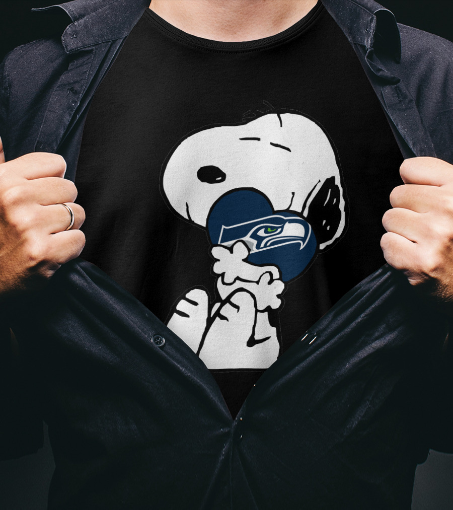Seattle Seahawks Snoopy Hugging Heart T-Shirt