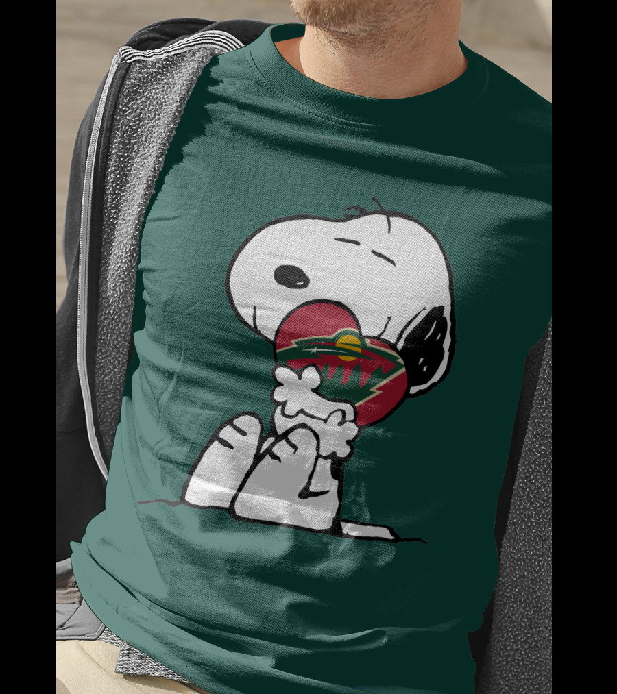 Minnesota Wild Snoopy Hugging Heart T-Shirt