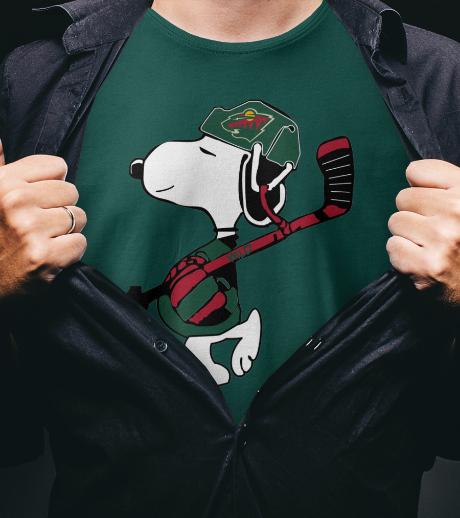 Minnesota Wild Snoopy Hockey T-Shirt