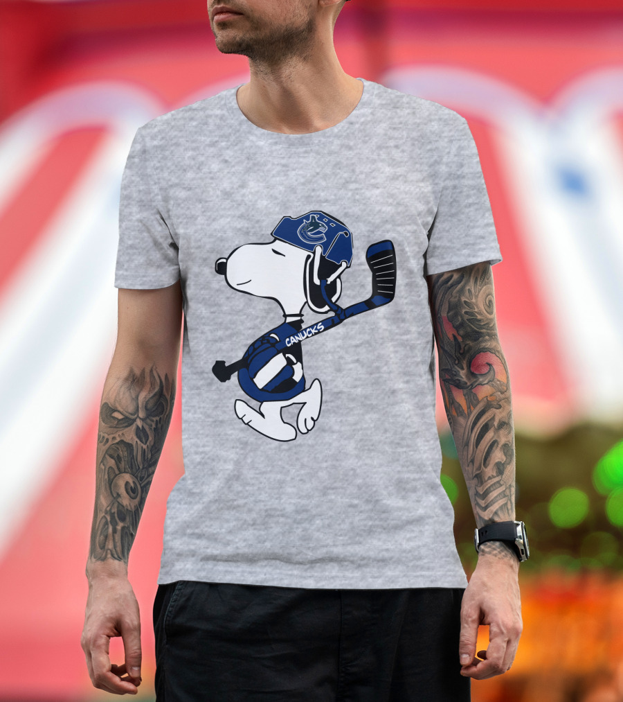 Vancouver Canucks Snoopy Hockey Player T-Shirt