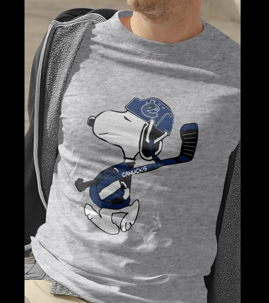 Vancouver Canucks Snoopy Hockey Player T-Shirt