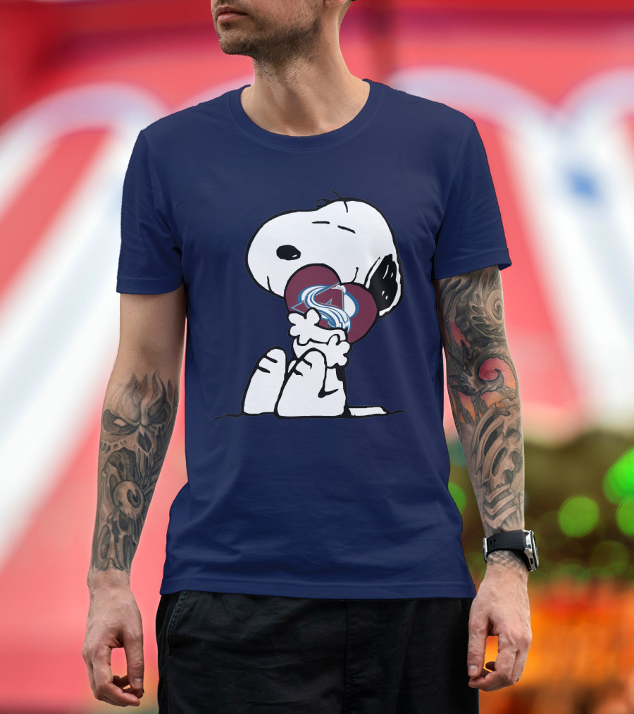 Snoopy Holding Colorado Avalanche Heart T-Shirt