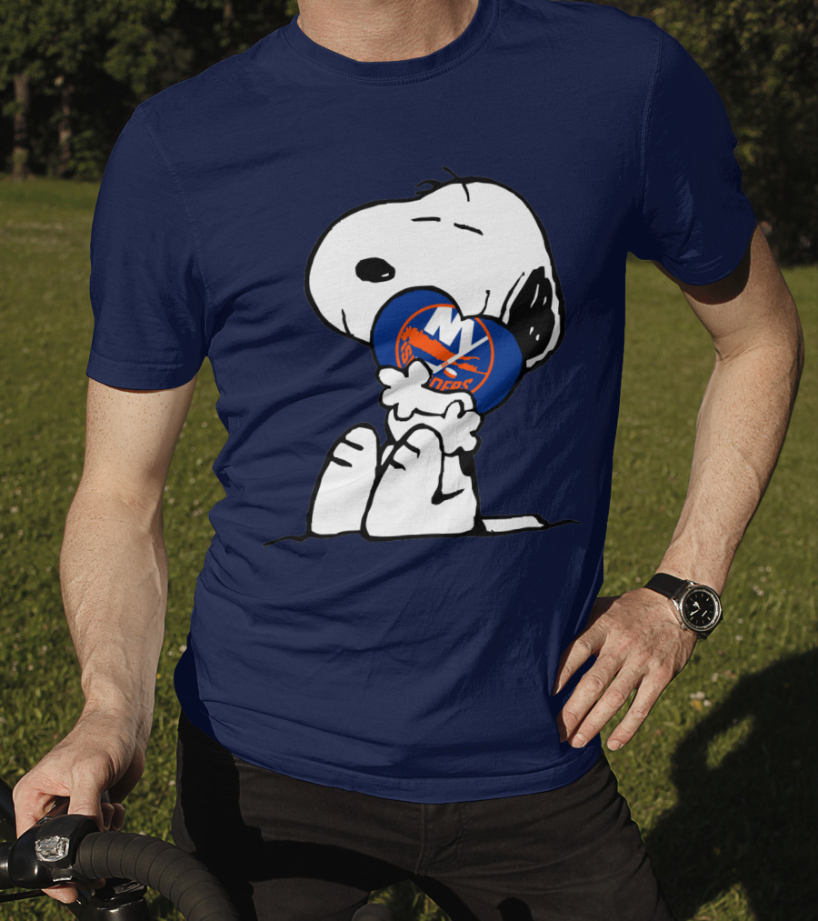 Snoopy Hugging New York Islanders Hockey T-Shirt