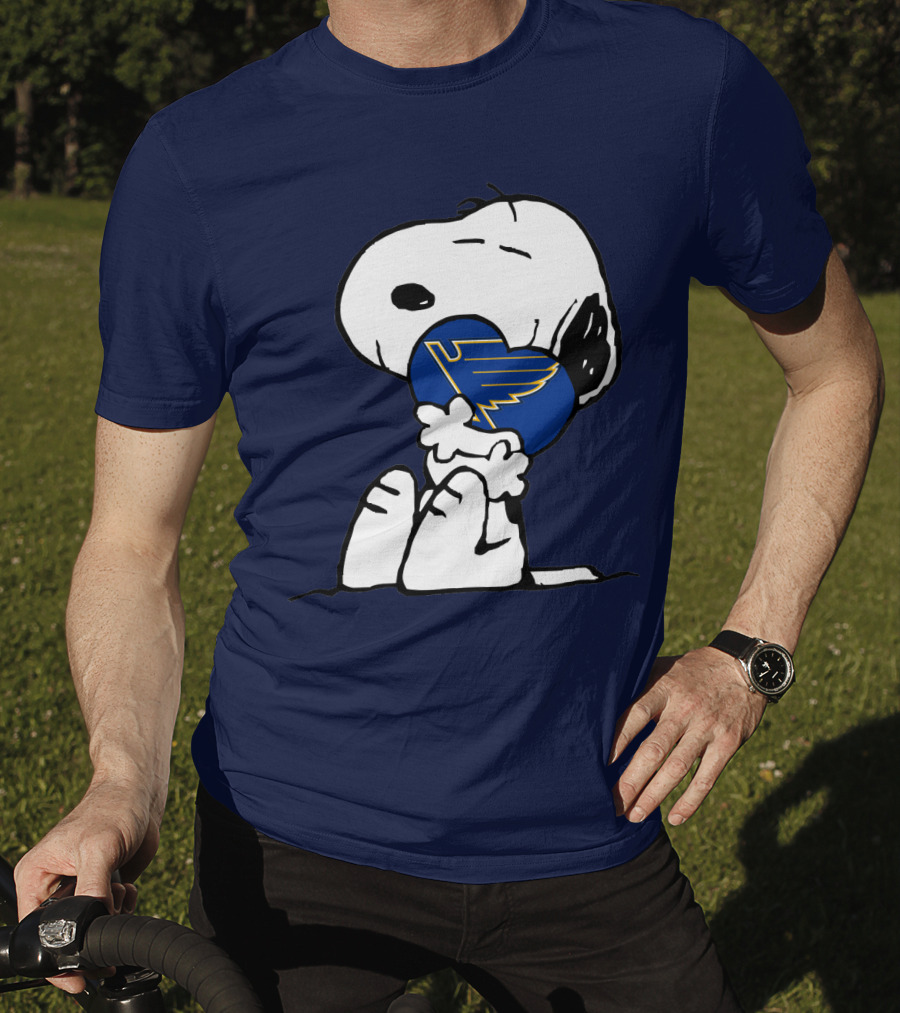 Snoopy Hugging St. Louis Blues T-Shirt