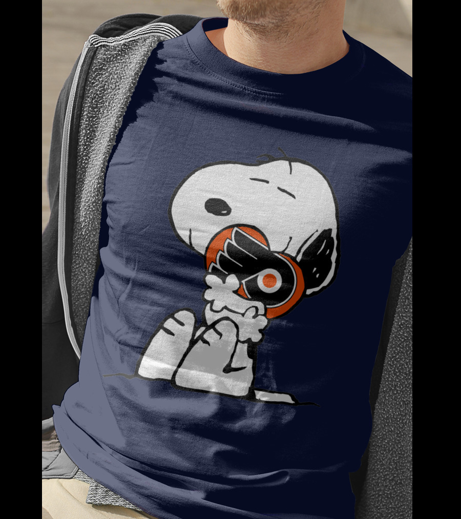 Snoopy Holding Philadelphia Flyers T-Shirt