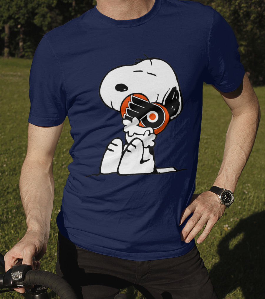 Snoopy Holding Philadelphia Flyers T-Shirt