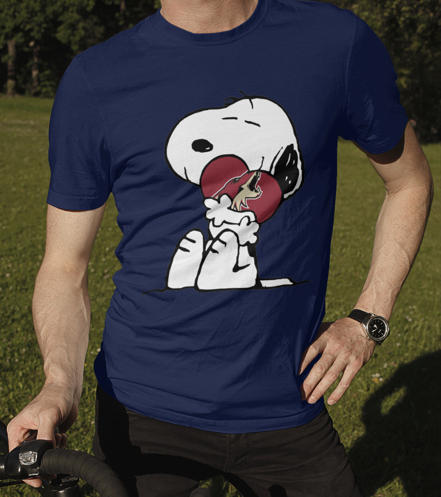 Snoopy Arizona Coyotes Hockey Team Heart Logo Hug T-Shirt