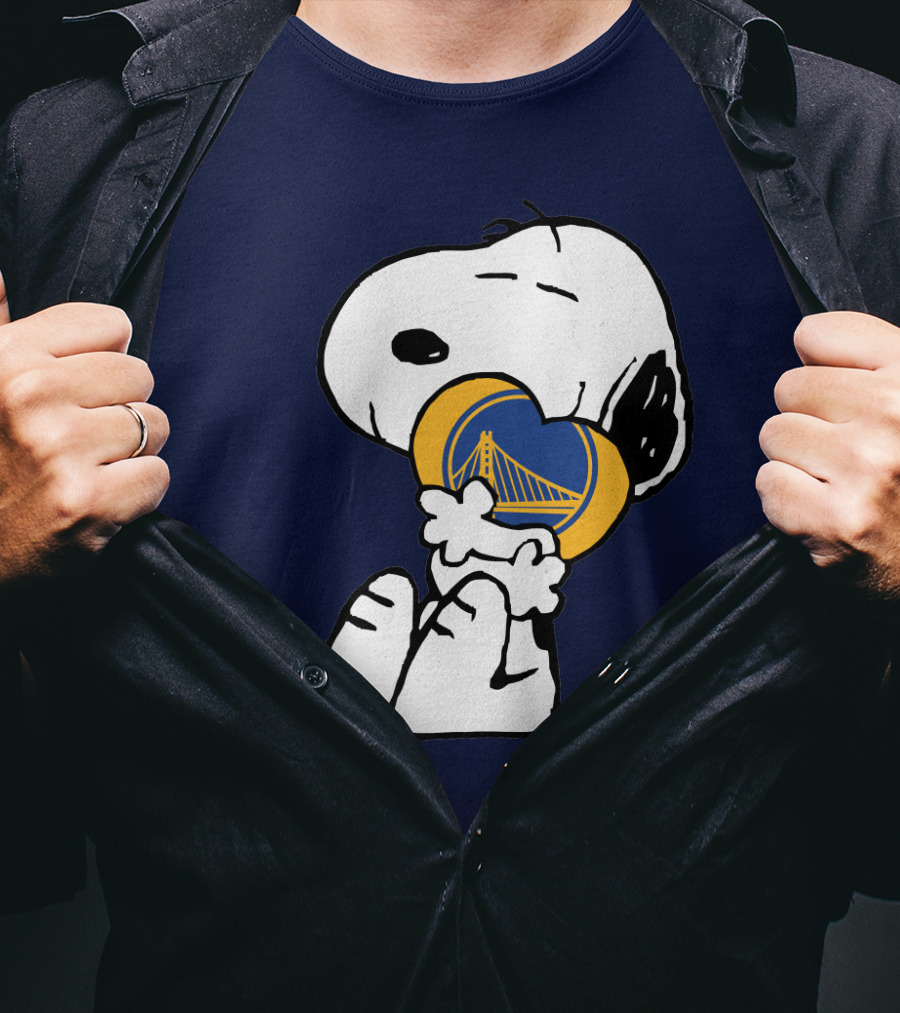 Snoopy Hugging Golden State Warriors Basketball Heart T-Shirt