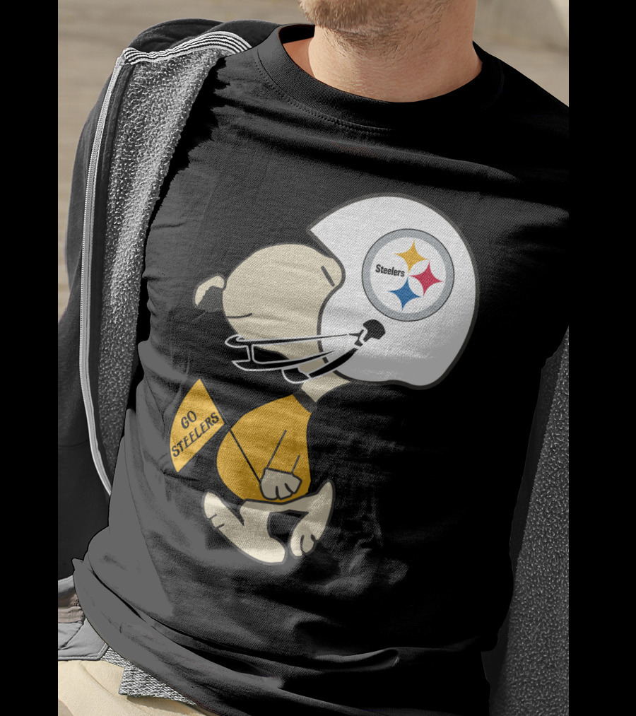 Snoopy Go Steelers Pittsburgh Steelers Football Helmet T-Shirt