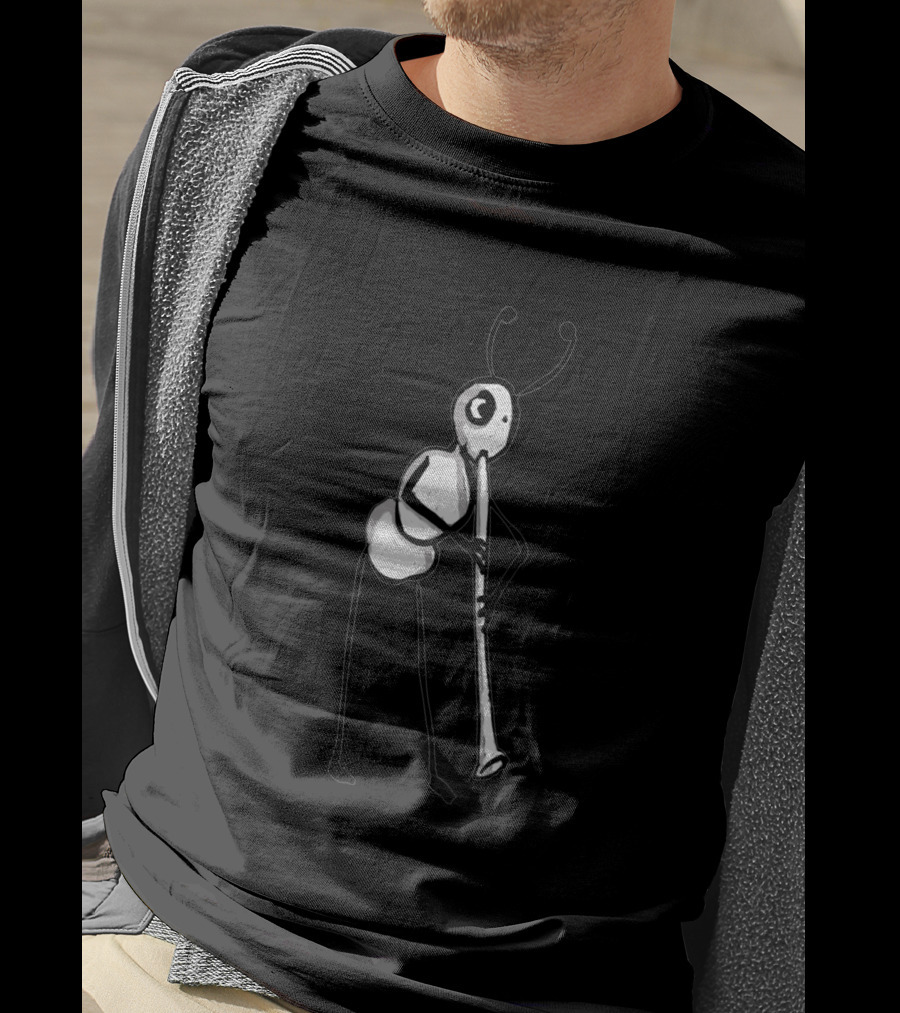 Ant Playing Clarinet 33163 T-Shirt