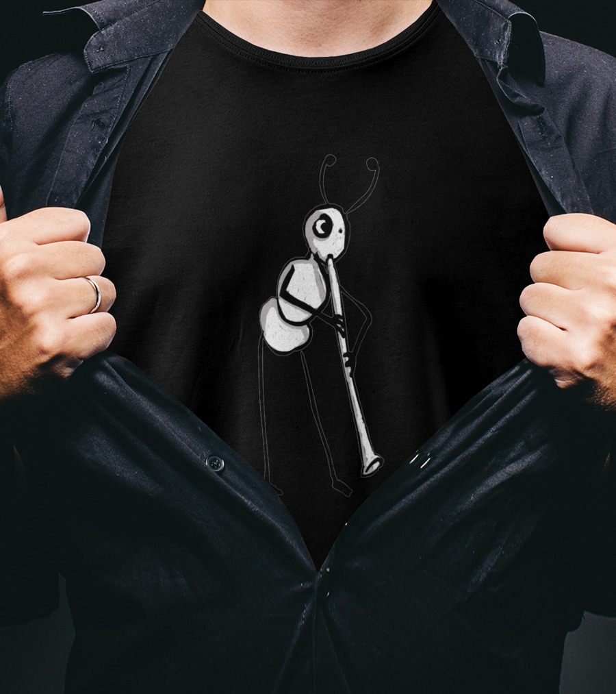 Ant Playing Clarinet 33163 T-Shirt