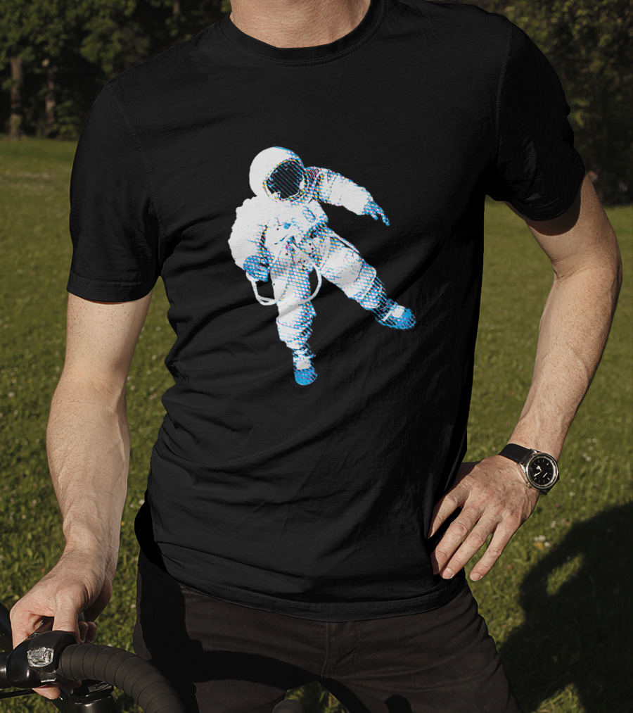 Astro 1015248 Astronaut Floating Spacesuit T-Shirt