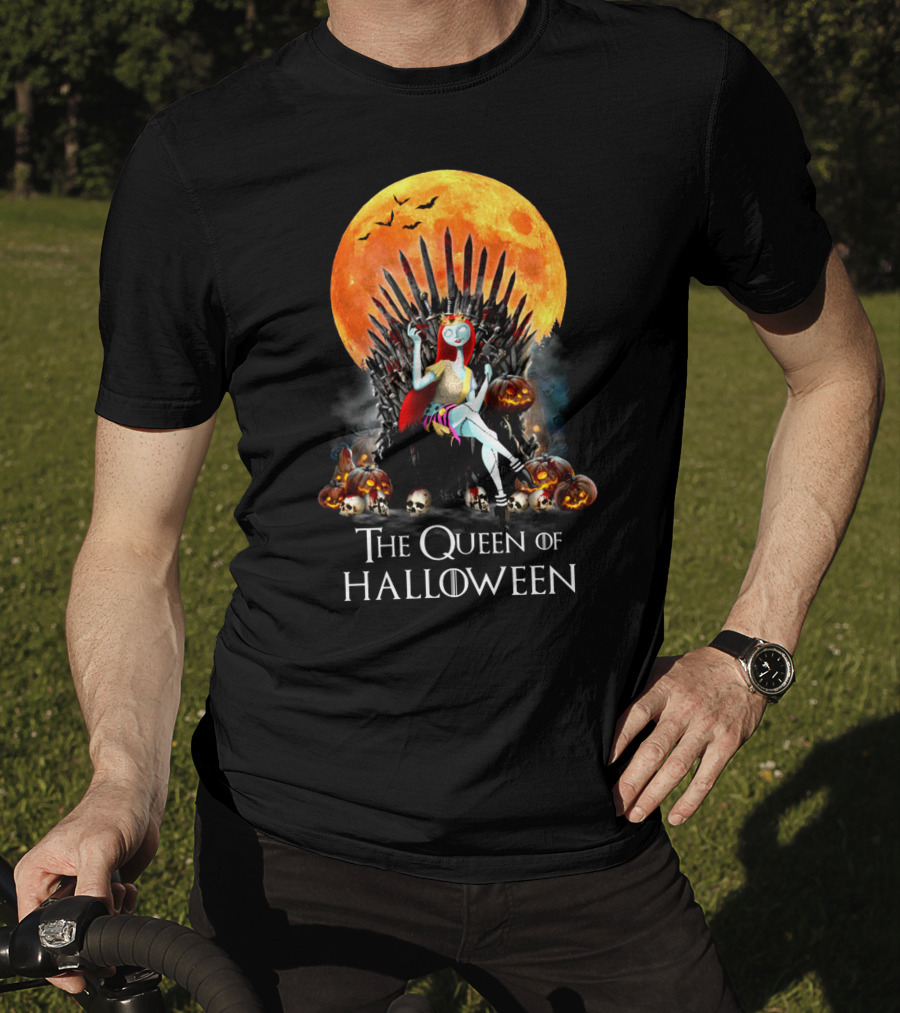 The Queen Of Halloween Throne With Pumpkins And Full Moon T-Shirt