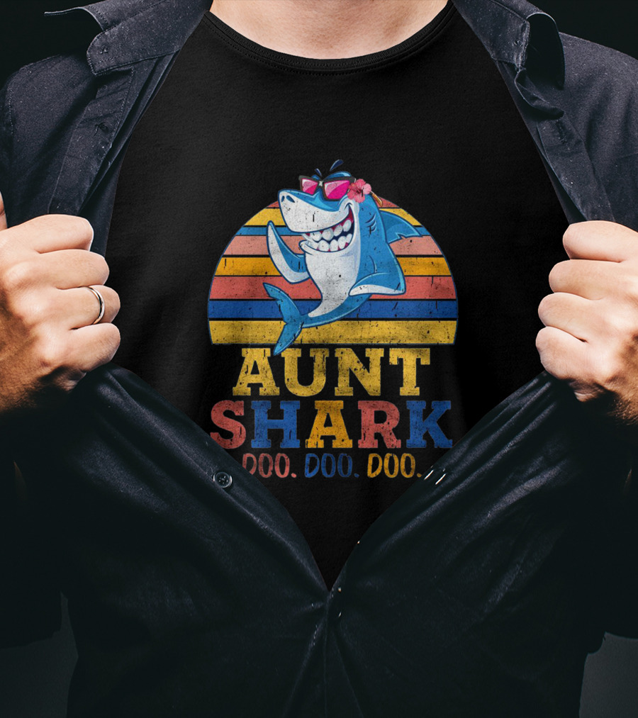 Aunt Shark Doo Doo Doo Retro Sunglasses Beach T-Shirt