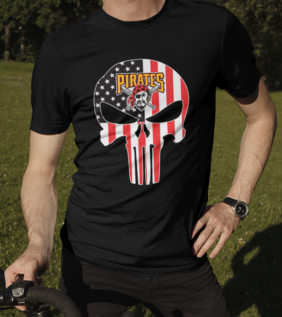 Pirates Skull American Flag T-Shirt