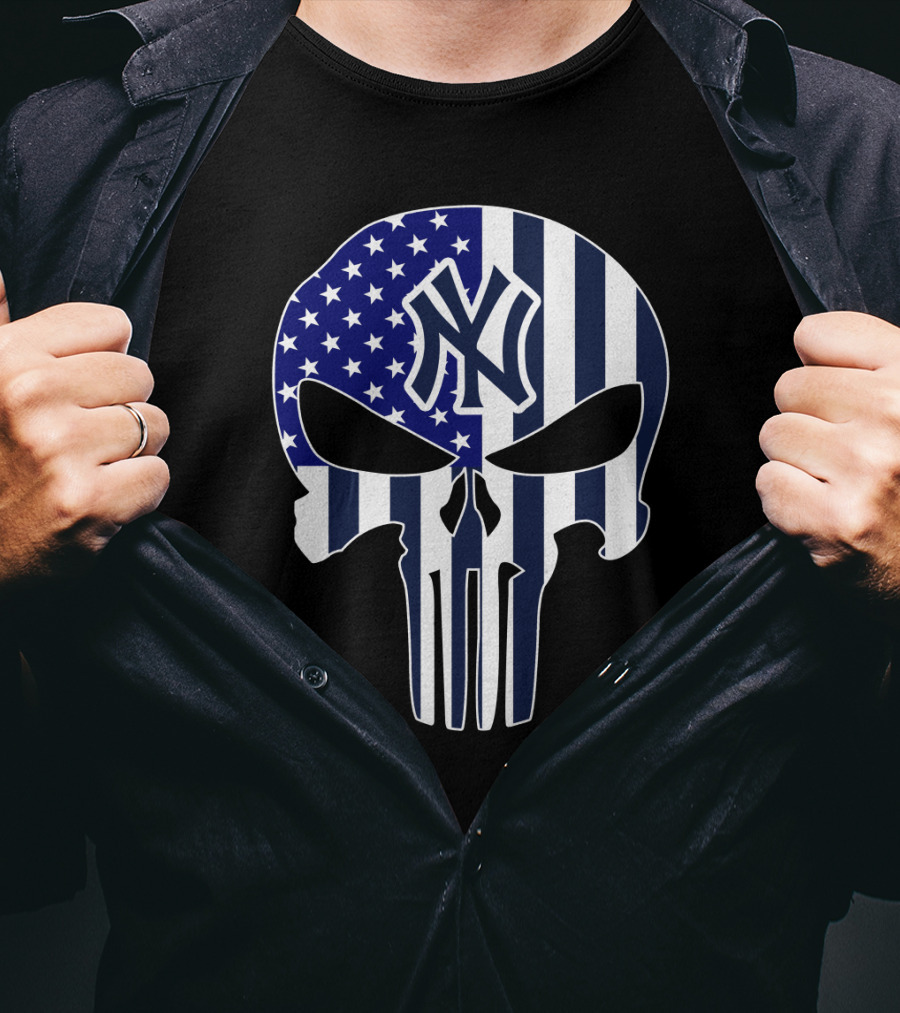 New York Yankees Skull With American Flag T-Shirt