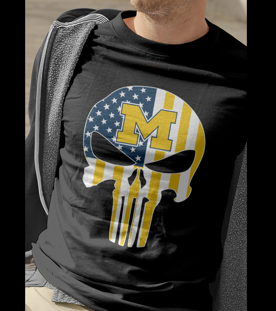 Michigan Wolverines M Logo Skull American Flag T-Shirt