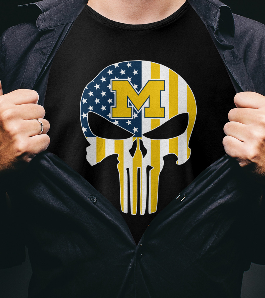 Michigan Wolverines M Logo Skull American Flag T-Shirt
