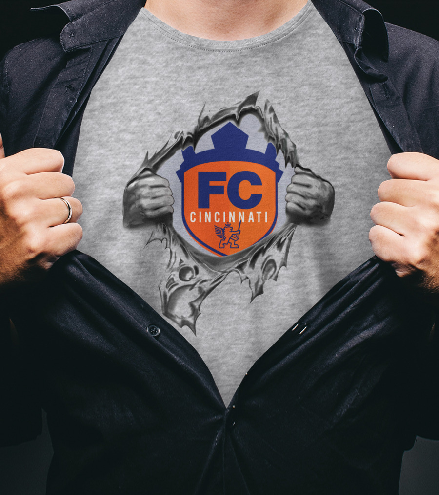 Fc Cincinnati Shield With Tearing Hands Motif T-Shirt